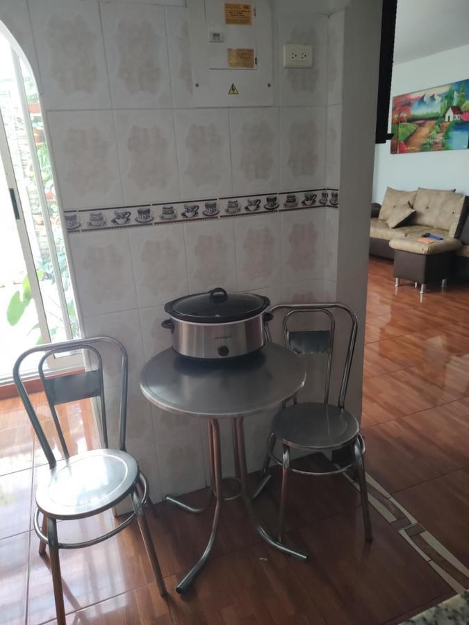 Noras Homestay Laureles Medellin Ngoại thất bức ảnh
