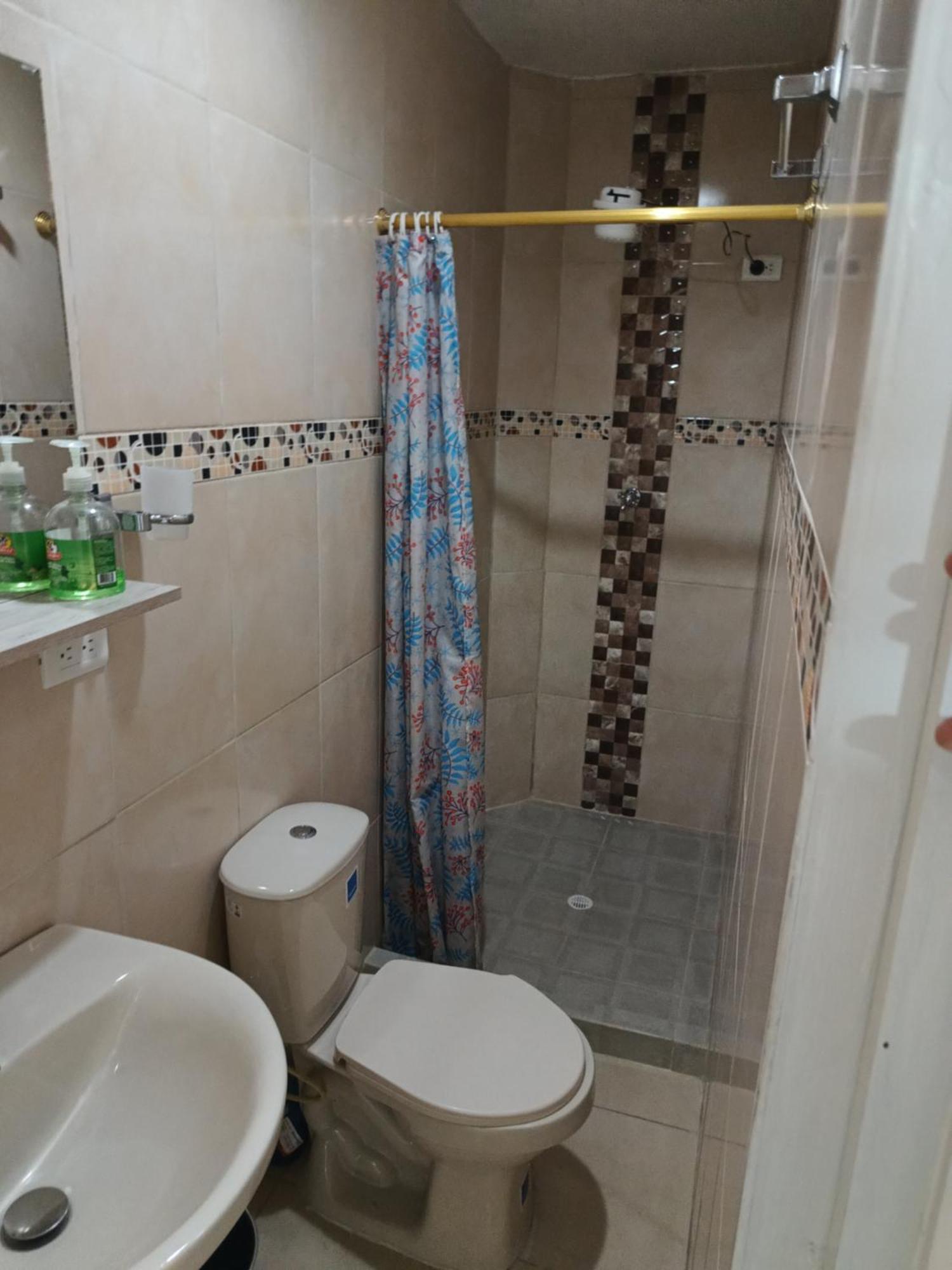 Noras Homestay Laureles Medellin Ngoại thất bức ảnh